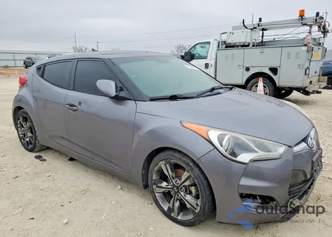 2017 Hyundai Veloster z USA, uszkodzony, nr VIN KMHTC6AD7HU323146